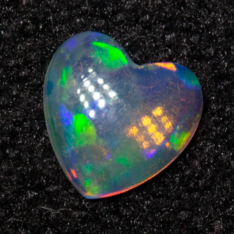 0.14 ct crystal opal 4.1x4.1x1.3mm