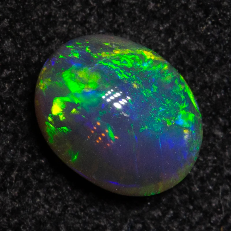 0.33 ct black crystal opal 5.2x4.2x2.5mm