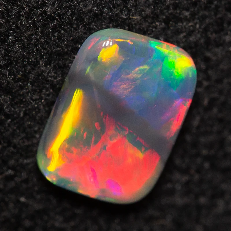 0.33 ct black crystal opal 5.8x4.2x1.5mm