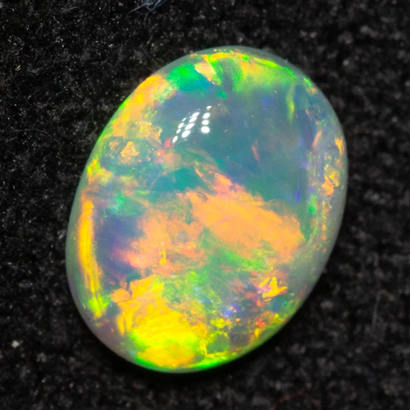 0.39 ct crystal opal 6x4.6x2.2mm