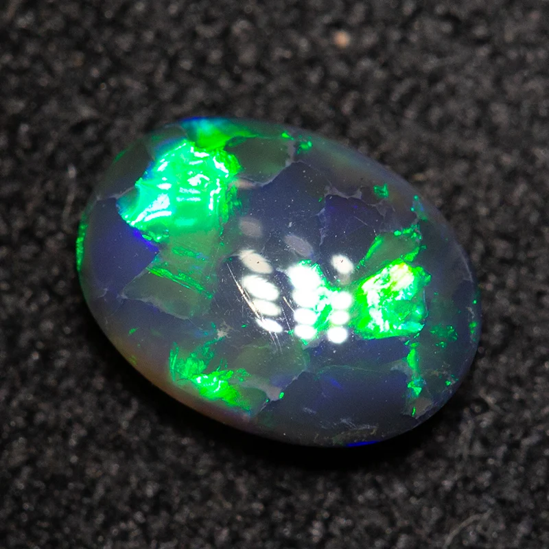 0.46 ct black opal 6.6x4.8x2.3mm - Image 3