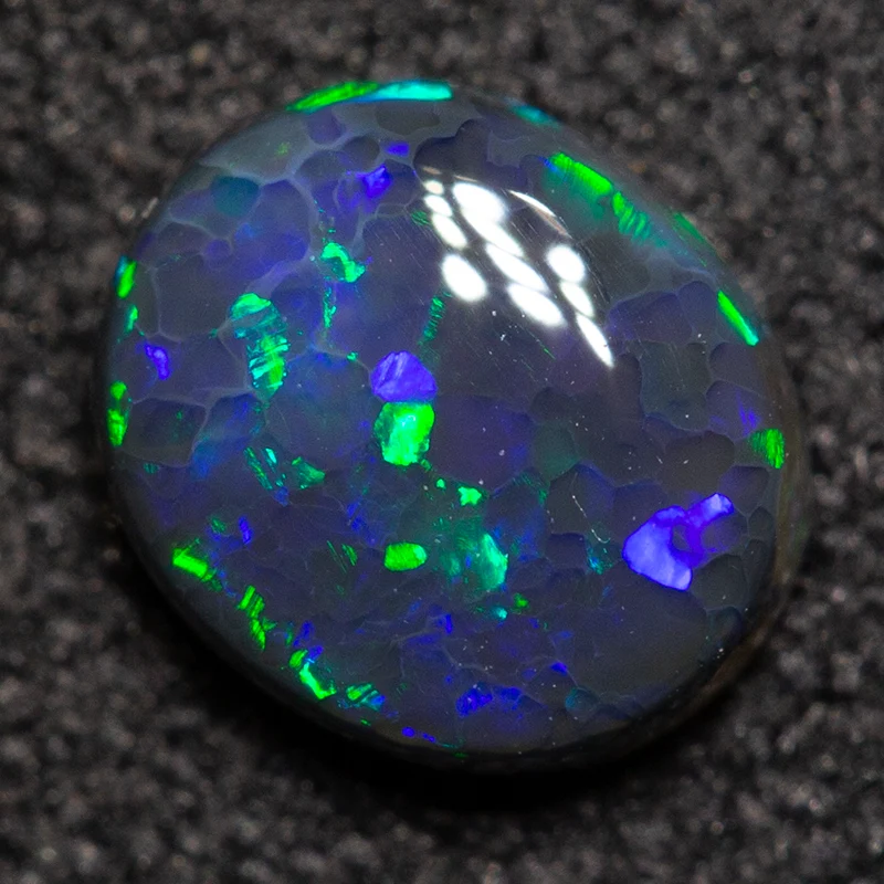 0.52 ct black opal 6x5.1x2.4mm - Image 2