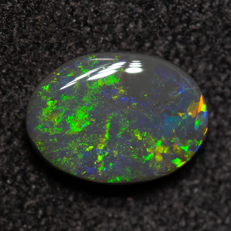 0.73 ct black opal 7.5x5.5x2.6mm - Image 2