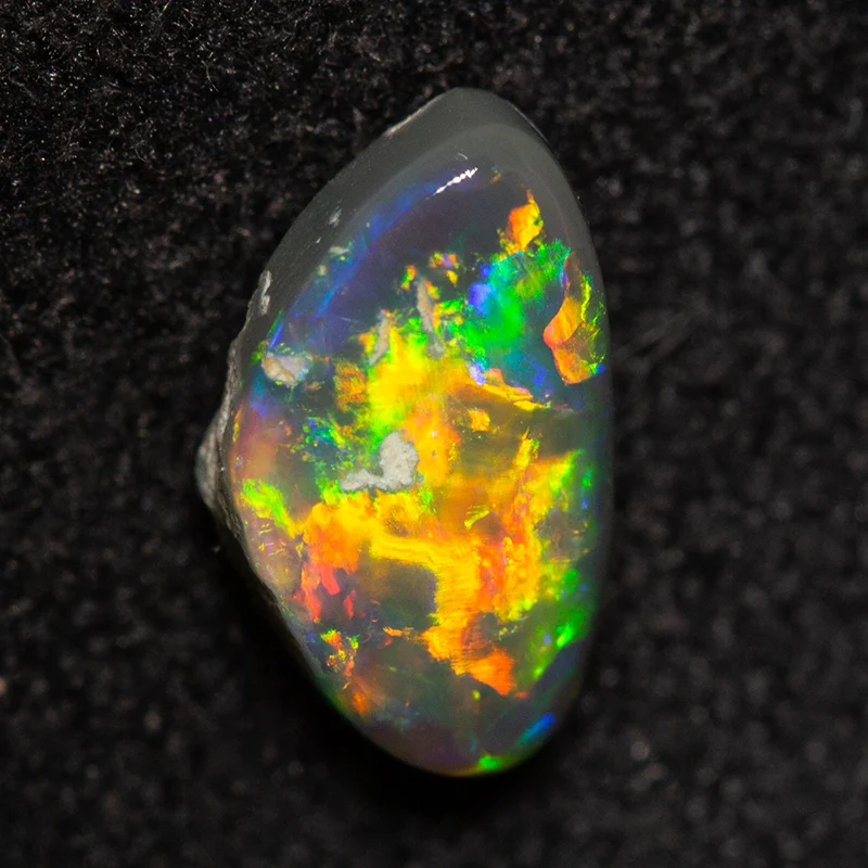 0.74 ct black opal 7.9x4.7x3mm