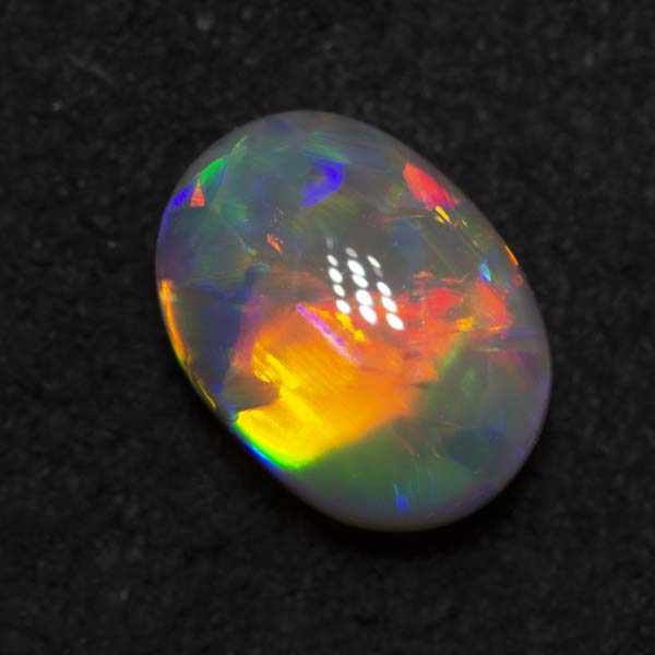 0.76 ct crystal opal 7.3x5.6x3.2mm