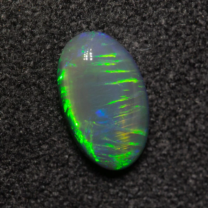 0.87 ct black opal 8.6x5x3.1mm - Image 2