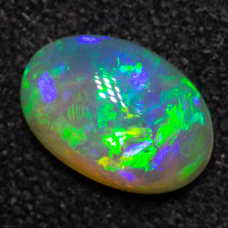 0.93 ct crystal opal 7.9x5.4x3.7mm