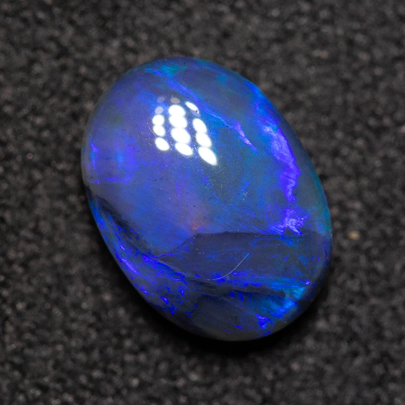 1.02 ct black crystal opal 8.1x6x3mm - Image 2