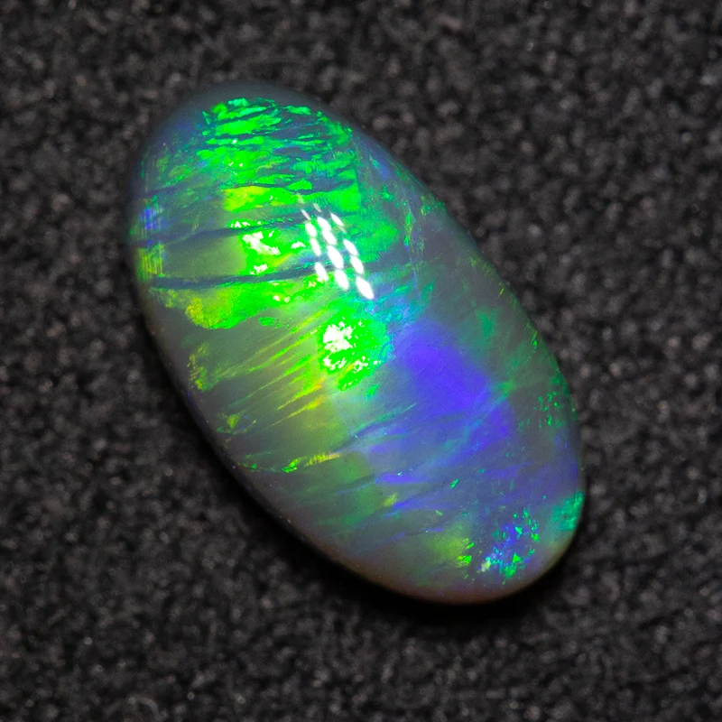 1.03 ct black opal 9x5.3x3.8mm