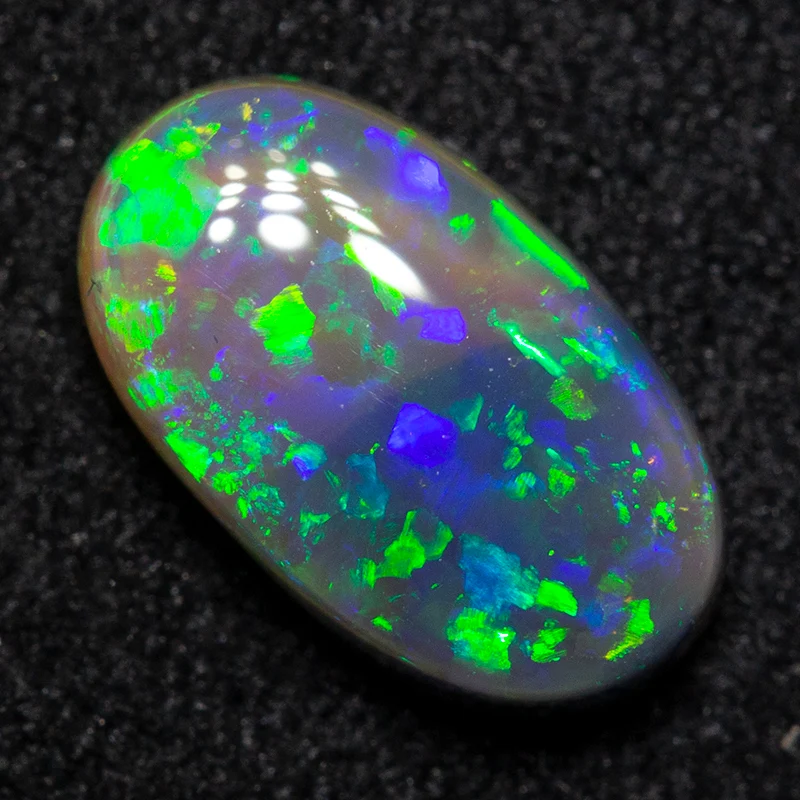 1.04 ct black crystal opal 9.1x5.3x2.9mm