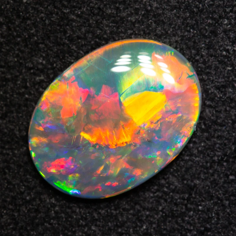 1.05 ct gem crystal opal 10.1x7.5x1.9mm