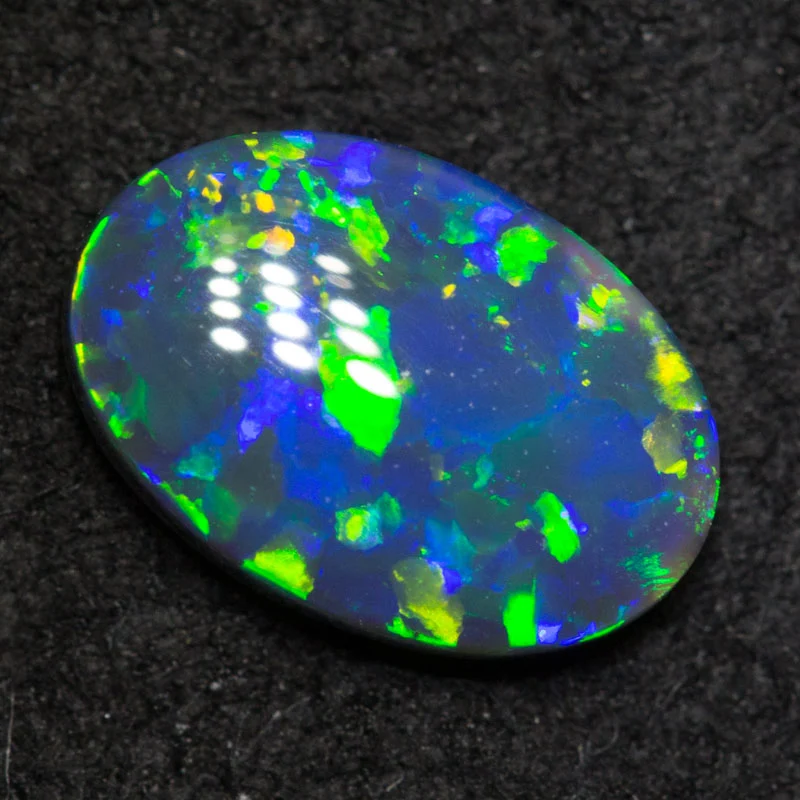 1.07 ct black opal 9.3x6.3x2.7mm