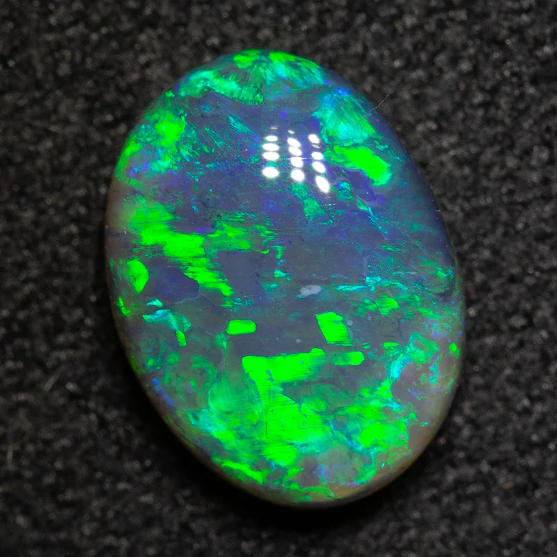 1.22 ct dark opal 8.3x7x3.4mm