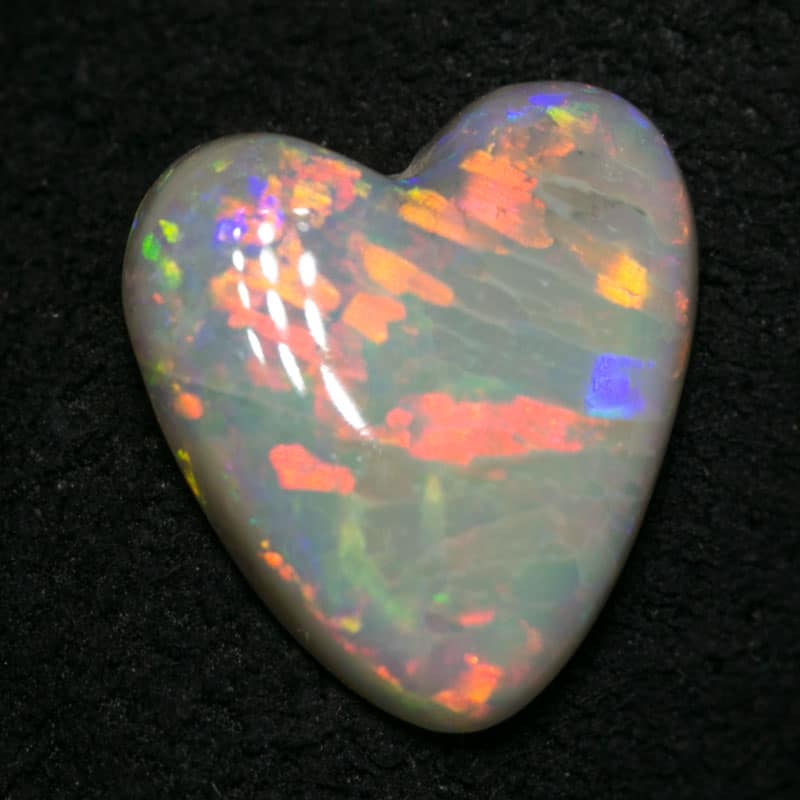 1.38 ct white opal heart 9.5x9x2.5mm