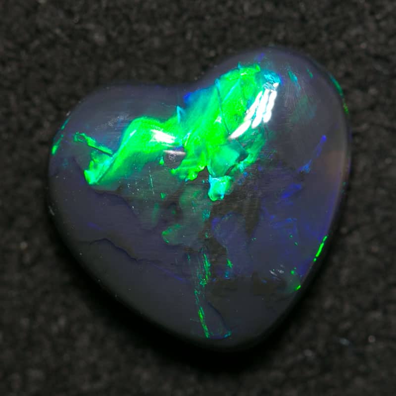1.47 ct black opal heart 9x8x3mm