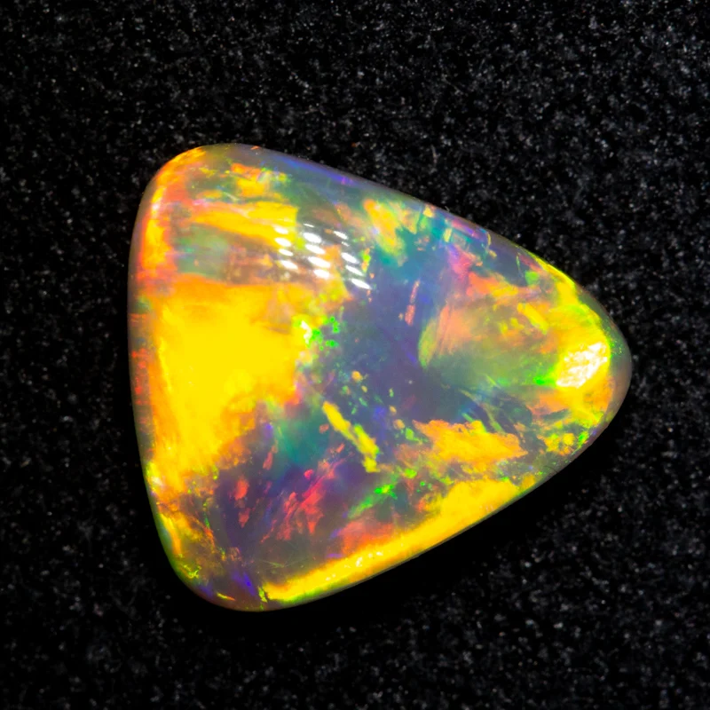 1.52 ct crystal opal 9x8x3.6mm