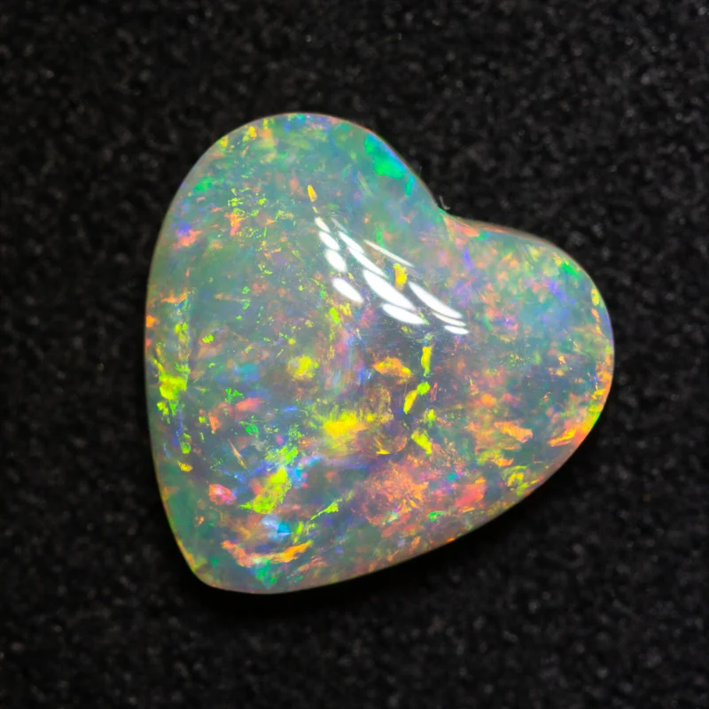 1.52 ct crystal opal heart 8.9x9x3.3mm