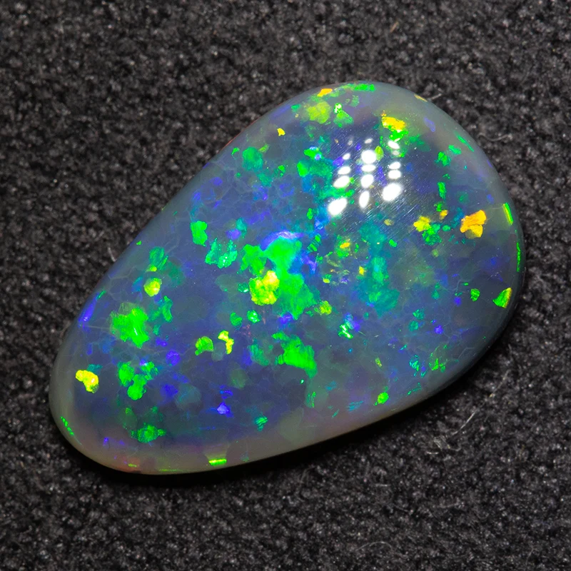1.90 ct black opal 12.5x8x3.3mm