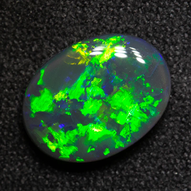 2.24 ct black opal 11.4x8.6x3.7mm - Image 3