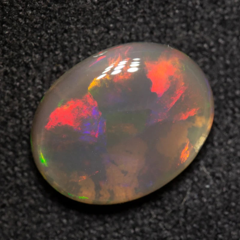 2.57 ct black crystal opal 11.3x8.9x4.1mm - Image 3