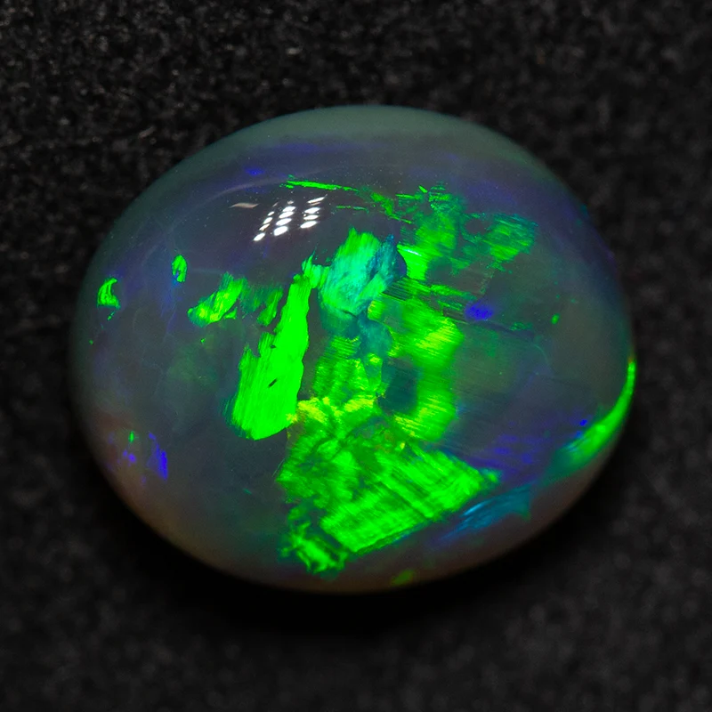 2.76 ct black crystal opal 10x8.8x5.2mm - Image 2