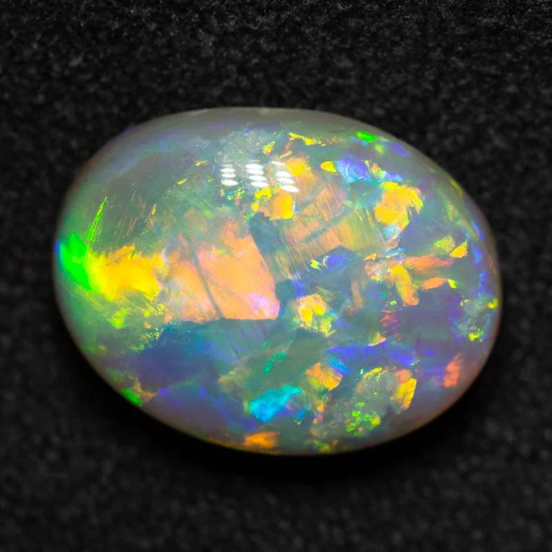 2.90 ct crystal opal 11x8x5 mm