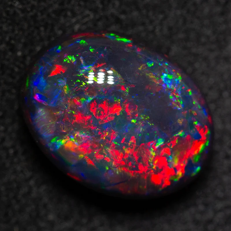 3.68 ct black opal 11.4x8.7x5.9mm - Image 2