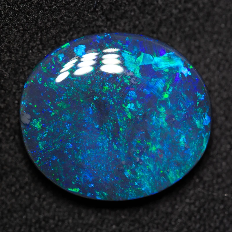 3.81 ct black opal 13.5x11.9x3.5mm