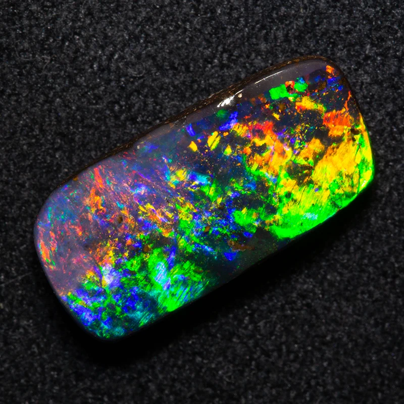 3.82 ct boulder opal 14.4x7.1x4.4mm