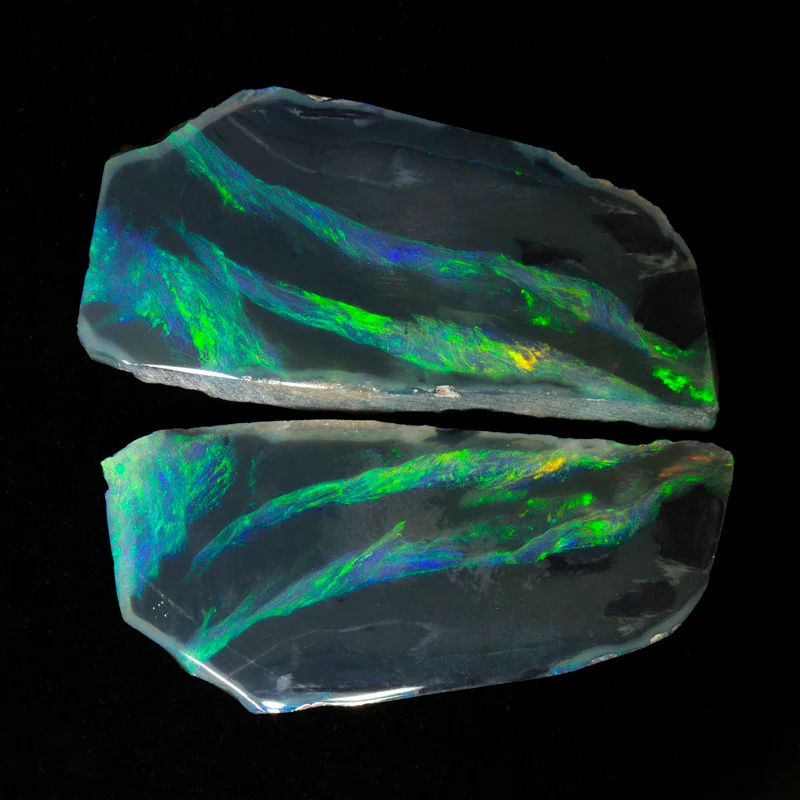 38.45 ct black opal specimen 38x18.1x4.4mm