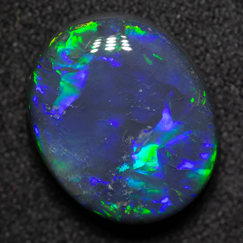 5.37 ct black opal 13x11x5.5mm