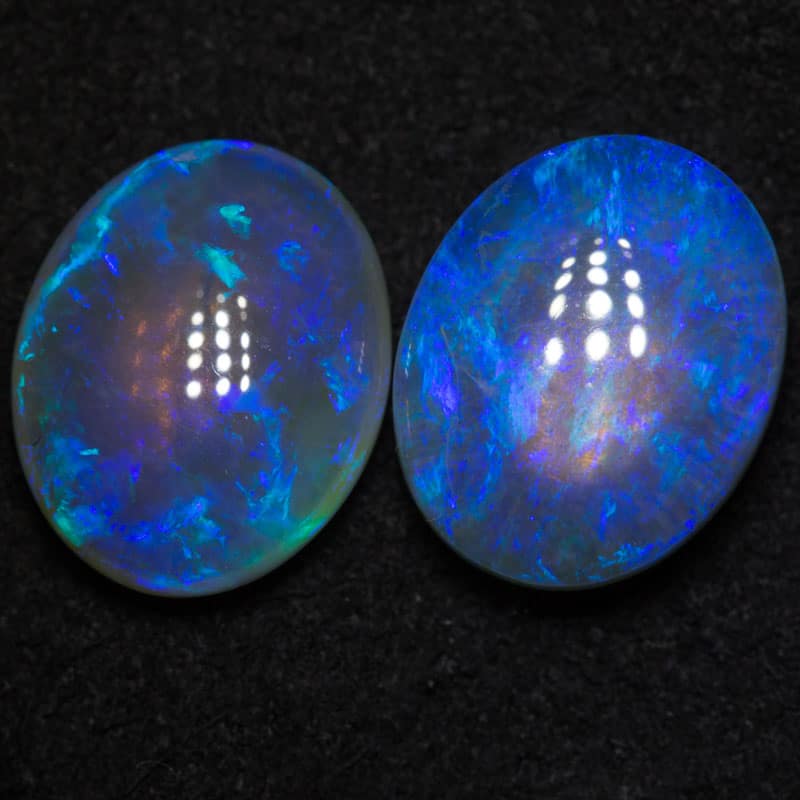 5.86 ct crystal opal 11.2x9x4.5mm