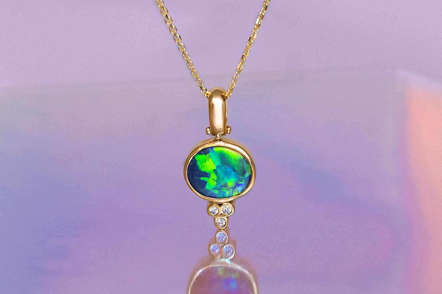 Victoria Necklace 18kt Gold with 2.38 ct Black Opal