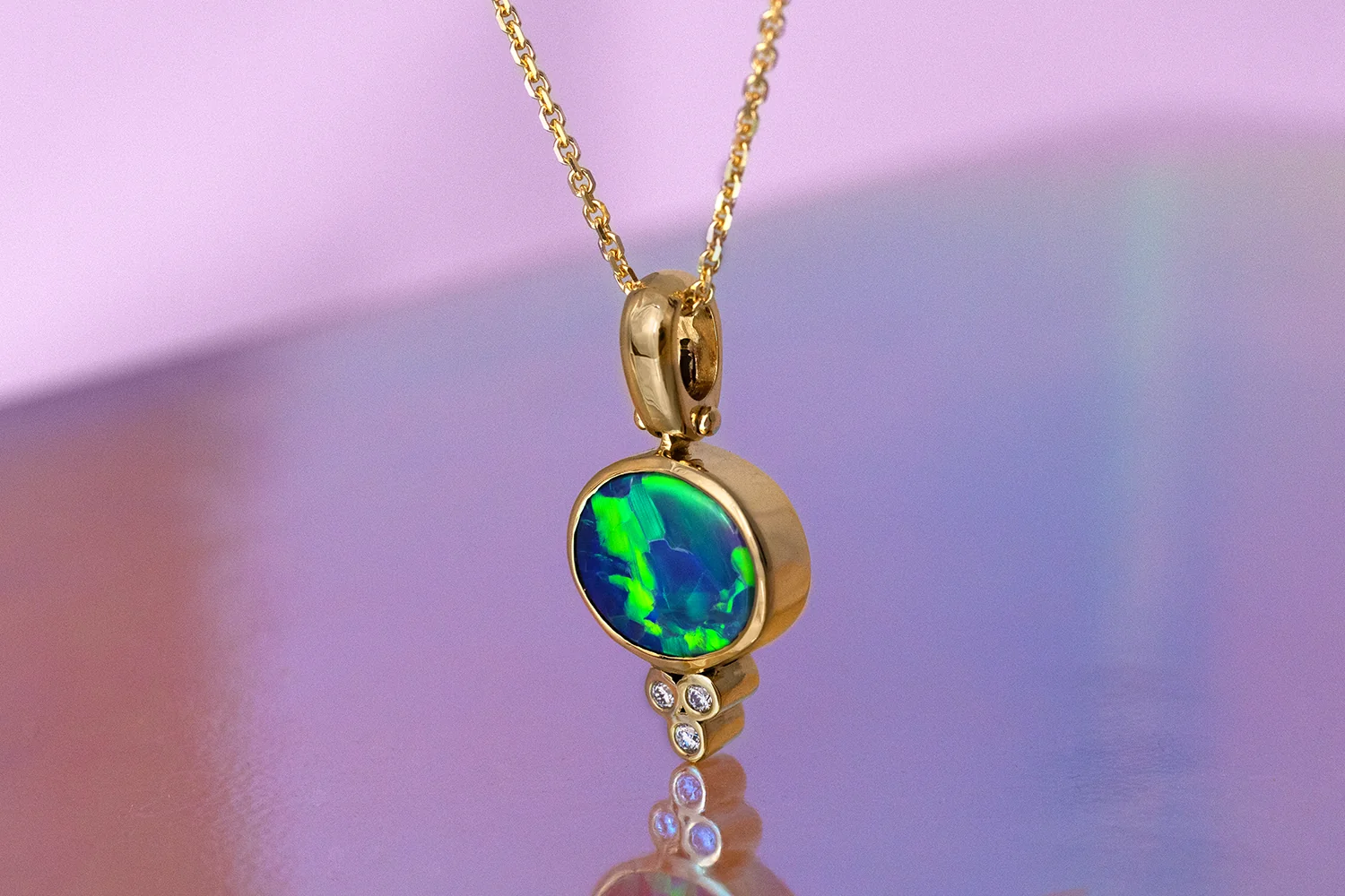 Victoria Necklace 18kt Gold with 2.38 ct Black Opal - Image 2